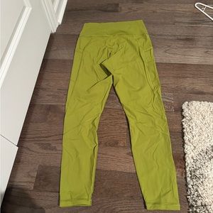 Everlane size medium green pear leggings. NWOT.